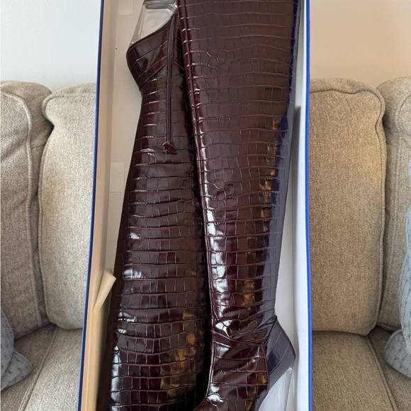 👠 Stuart Weitzman Lucite Boots size 7 thigh high boots deep plum color - Picture 9 of 9